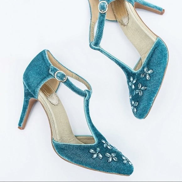 Joyfolie Shoes - New Joyfolie T-Strap Theresa Heels in Azure 6.5